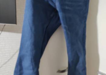 Sprzedam spodnie rurki kolor jasnoniebieski