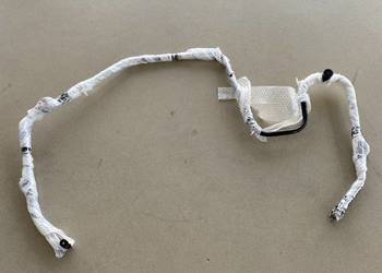 Uchwyt szyby tylnej Case Fiat Ford New Holland 82013085 ORYGINAŁ CNH