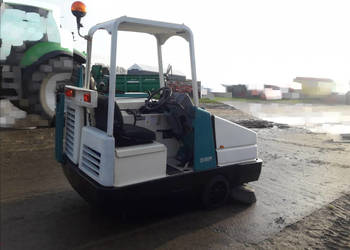 Zamiatarka samojezdna TENNANT 385