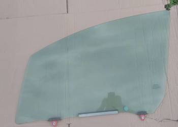 szyba drzwi TOYOTA YARIS III