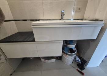 Szafka łazienkowa z umywalką