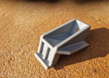 Ikea Pax UGGDAL - plastikowy wspornik górnej listwy drzwi przesuwanych