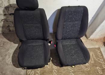 Sprzedam siedzenia opel zafira a i plastki z boczkami zafira b w dobrym sta