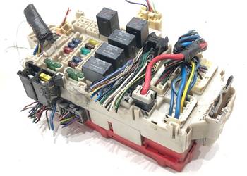 SKRZYNKA BEZPIECZNIKÓW MITSUBISHI OUTLANDER I MR530918 SUV 01-08 2.4