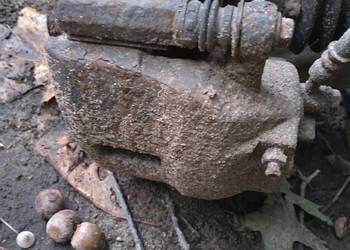 zaciski hamulcowe przód almera n16 lift 1.5dci
