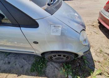 BŁOTNIK PRAWY PRZÓD MERCEDES A KLASA W168 761