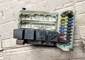 MONDEO MK1 MK2 SKRZYNKA BEZPIECZNIKÓW  PRZEKAŹNIKÓW