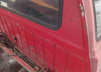 sciana grodziowa polonez truck fiat 125p pickup szyba uszczelka