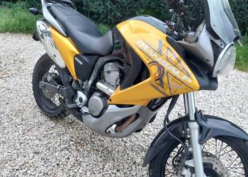 Honda transalp 700