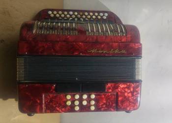Akordeon "HELIGONKA"produkcji niemieckiej GUZIKOWEJ MONIKA.HOHNER" MONIKA".