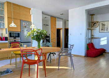 Wysokie (275cm) 3 pokoje z garderobą i loggią | Port Praski | Garaż