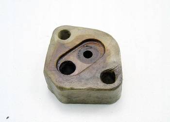 PODSTAWA DYSTANS POMPY PALIWA FIAT 126P 600 MALUCH FIAT 126A000