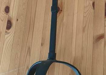 Metalowy świecznik