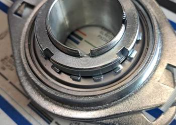 Łożysko wytrząsaczy Deutz Fahr  06215771  fi.35mm Łożysko wytrząsaczy Deutz Fahr  06215771  fi.35mm