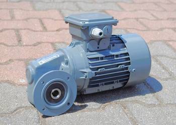 Motoreduktor kątowy kołnierzowy 0,25kw. 92obr./min.. Nord