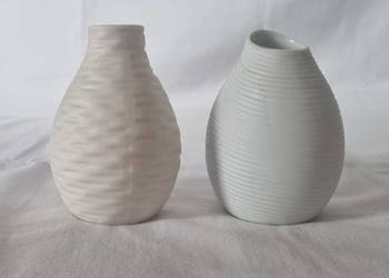 2 białe wazony/wazoniki (Luminarc) – dobrana para