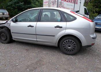 ford FOCUS 1.6tdci 06r części z tego auta