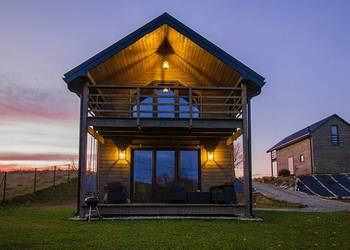 Sprzedam działający obiekt noclegowy + działka 19,6 ar w Bieszczadach