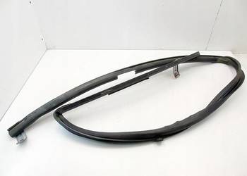 Uszczelka szyby drzwi prawy przód Nissan Almera Tino 2002