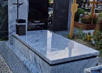 Nagrobek z różą,viscount white nr.1845 ŚWIDNICA