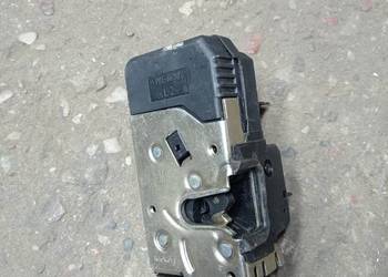 ZAMEK DRZWI LEWY PRZÓD VECTRA B AC 90507059