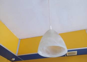 Sprzedam lampy wiszące plus żarówki