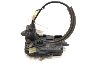 ZAMEK DRZWI LEWY PRZÓD OPEL ZAFIRA B Minivan 13210748 05-19