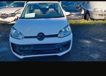 VW up 2019 uszkodzony pali jezdzi