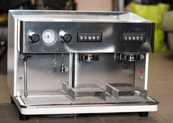 Sprzedam profesjonalny ekspres do kawy CREM MA-C-2GR (2 grupy)