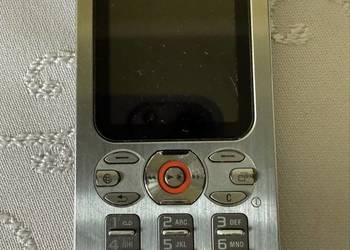 Sony Ericsson W880i Walkman – telefon retro z pełnym zestawem, oryginalne p