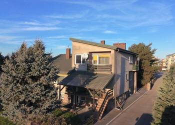 Teren inwestycyjny z atrakcyjnym domem. Sprzedam. Teren inwestycyjny z atrakcyjnym domem. Sprzedam.