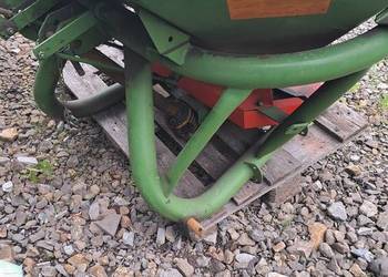 Rozsiewacz Amazone 604R
