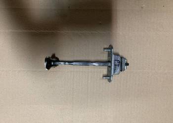 Ogranicznik drzwi prawy tył Subaru legacy V outback IV 2009-2015 Ogranicznik drzwi prawy tył Subaru legacy V outback IV 2009-2015