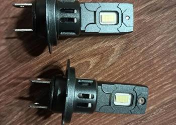 2 nowe żarówki led H7 pudełko jest trochę zniszczone, brak paragonu