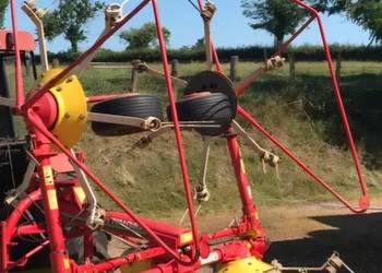 Przetrząsarka Pöttinger HIT 54N