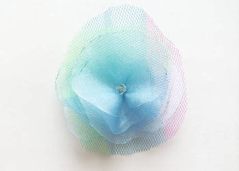 broszka kwiate,broszka tiul,broszka organza,kolorowa broszka