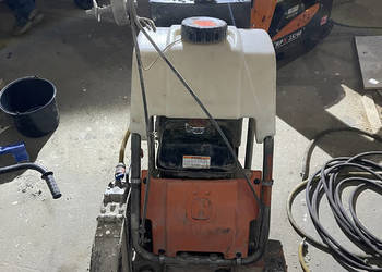 Przecinarka do betonu asfaltu Piła jezdna Husqvarna FS 413