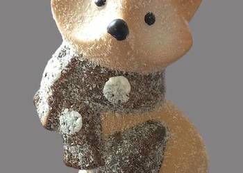 Urocza dekoracja figurka ceramiczna świąteczna lisek