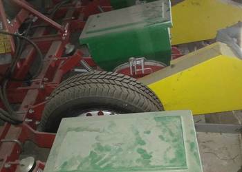 Siewnik do kukurydzy S100