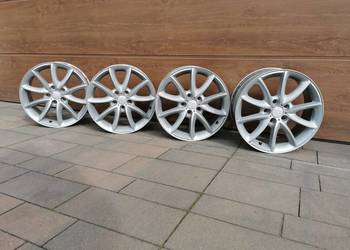 Felgi Aluminiowe AEZ 17 Cali / /ET 45 / 5x114,3 / Centrujący 71,6 / 64,1