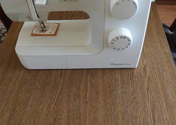 Sprzedam maszynę do szycia Redstar R10