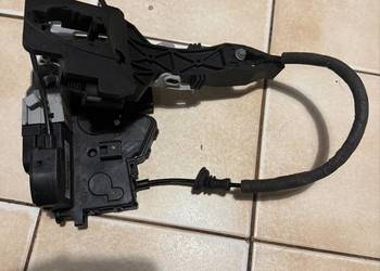 ZAMEK DRZWI PRAWY PRZÓD 81320-1P040 KIA VENGA 7 PIN