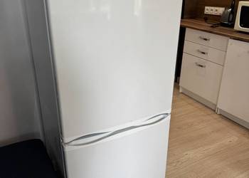 Lodówka MPM wys. 142 cm