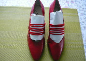 Buty czerwone