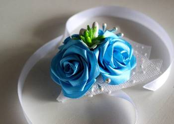 Róża na rękę, kotylion, bal, studniówka, ślub