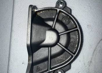 Pokrywa pompy oleju BMW F900R K83