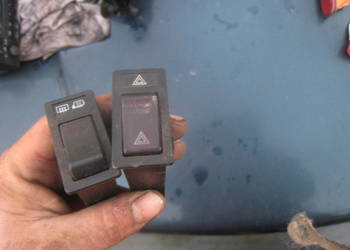 Przełącznik włącznik grzania szyby tylnej lusterek Volvo 960 760