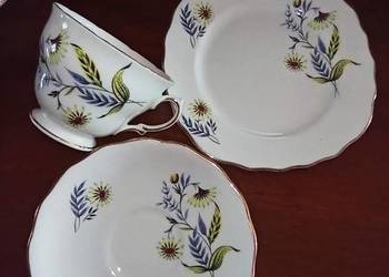 Talerzyk deserowym. Made in England. Kostna porcelana.