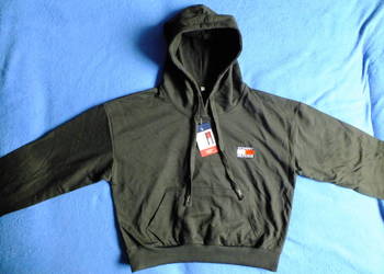 Sprzedam nową młodzieżową czarną bluzę Marki Tommy Hilfiger tanio zapraszam