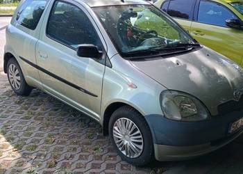 Toyota yaris 2002 jeździ, skręca, hamuje, oc, pt